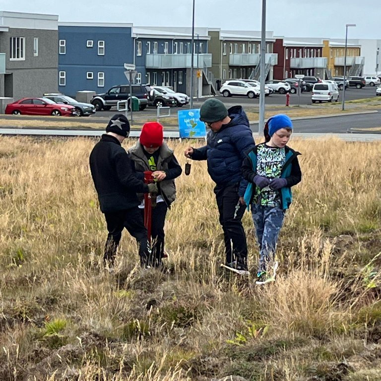 301262718_366499435574839_295783629160594737_n