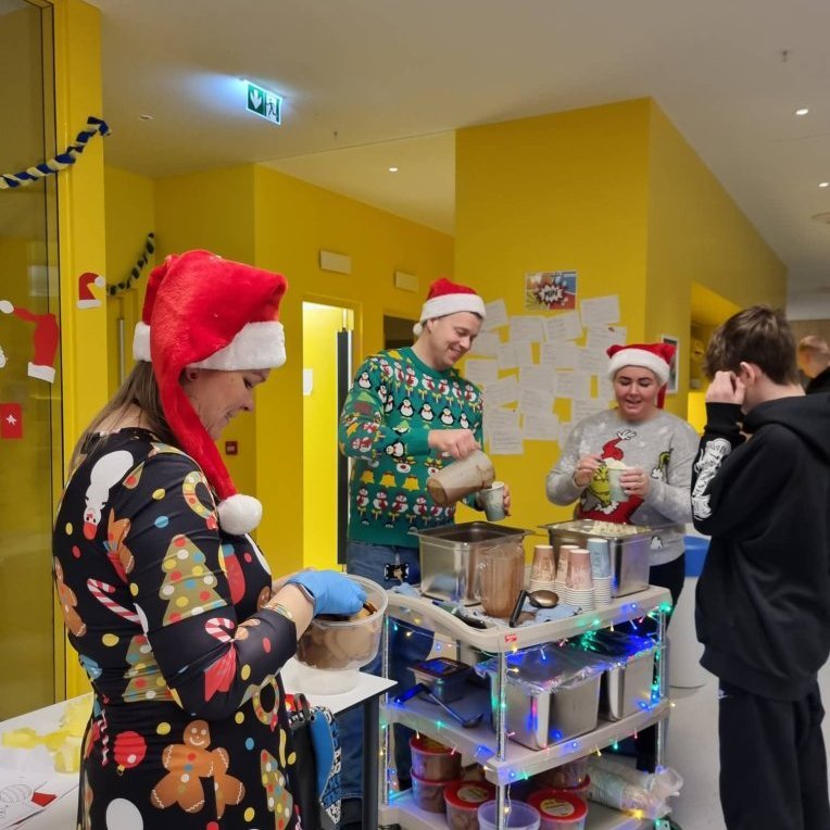 317950626_696640492073302_787517659236009365_n