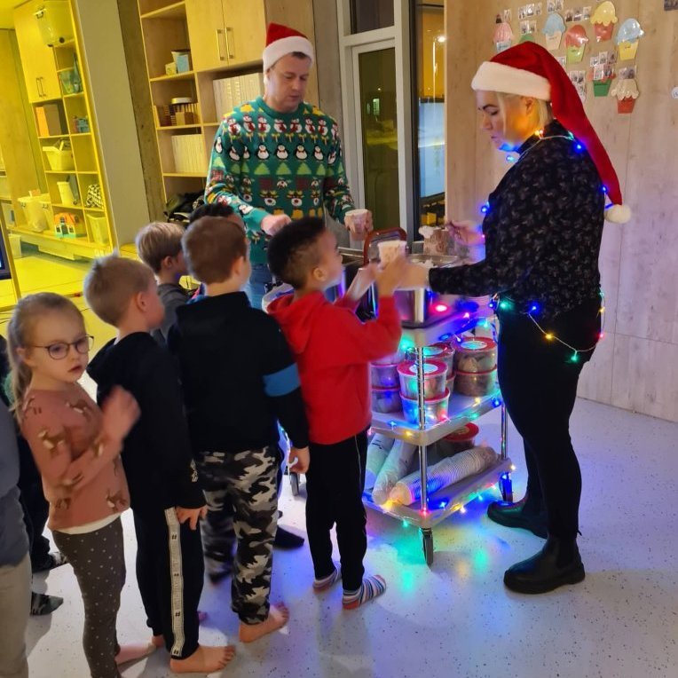 318083558_918054742900571_5368345050428189811_n