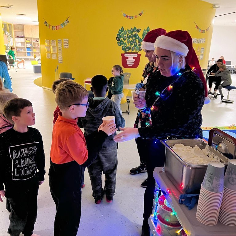 318303747_1402837847210812_4227065618143166234_n