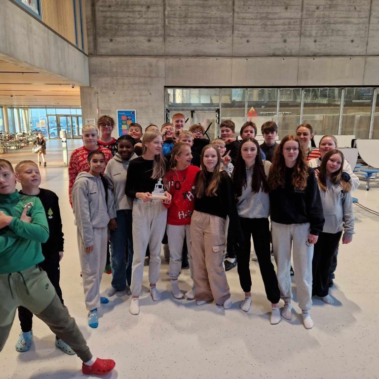 406263575_298097622578543_2733623831493271365_n