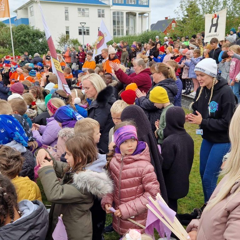 372143126_687758619408647_2191350028354462463_n