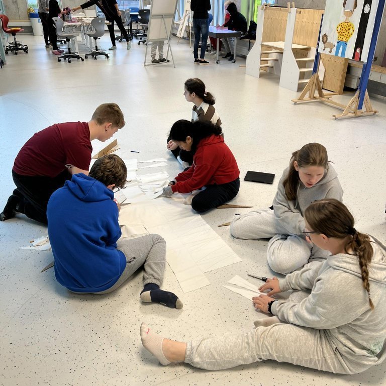 372343733_1109634510107023_3060379167025314713_n