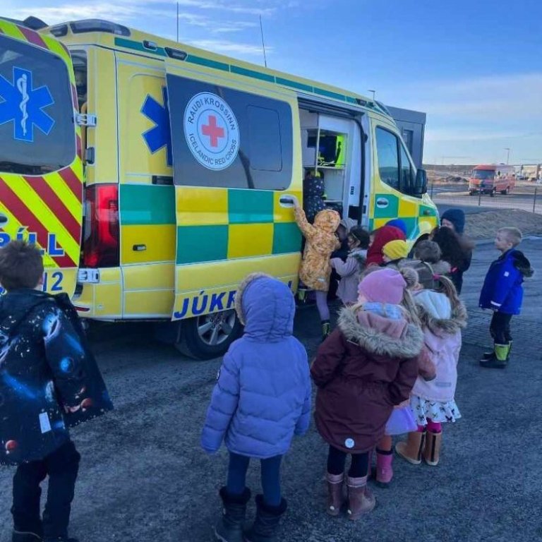 429404016_712712330979626_840023912370746475_n