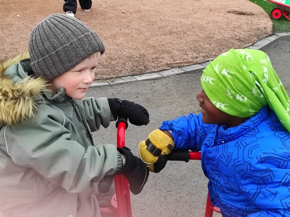 Vinavika og listahátíð barna á Álfasteini