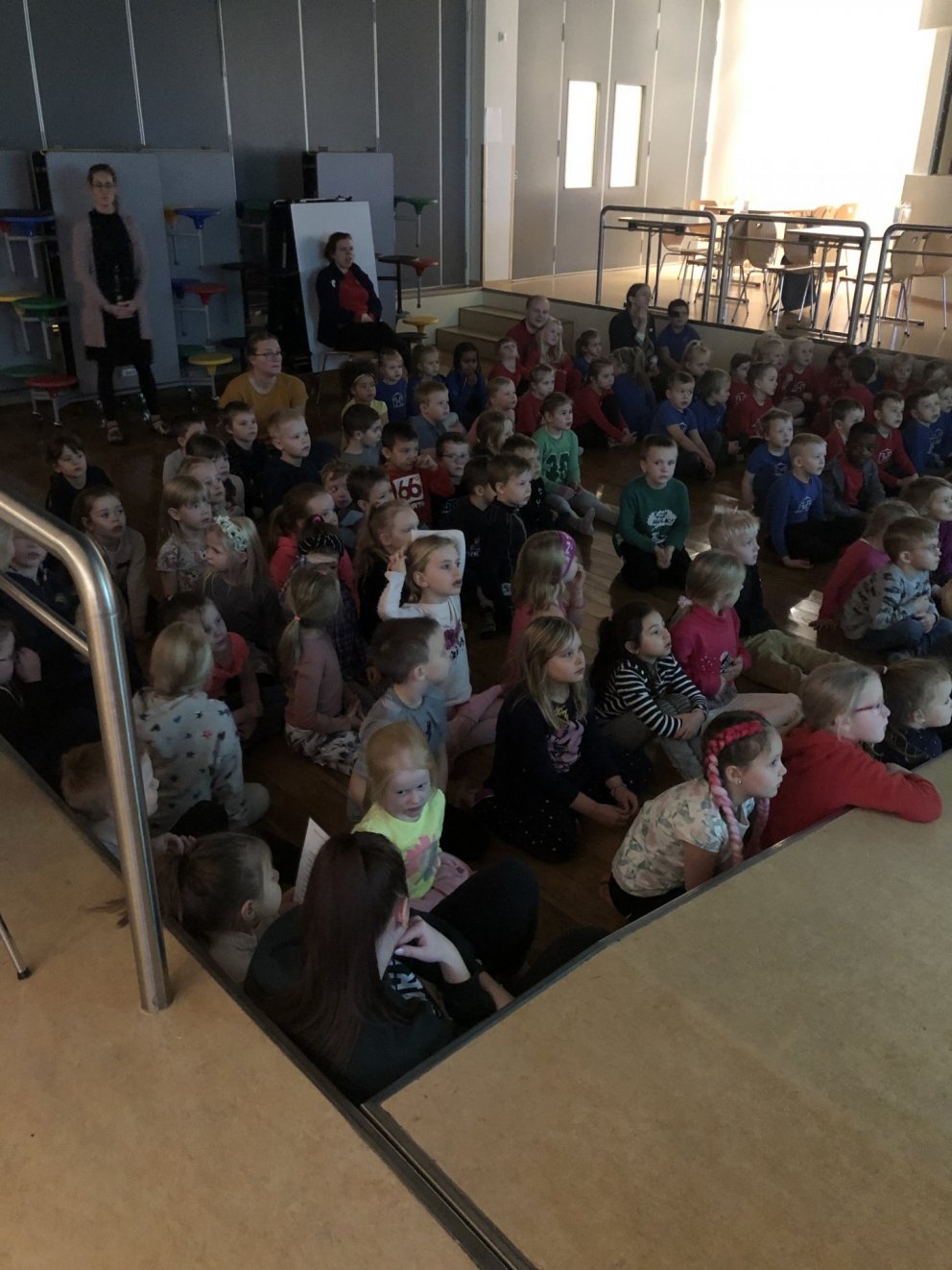 Brúum bilið – Heimsókn í Akurskóla