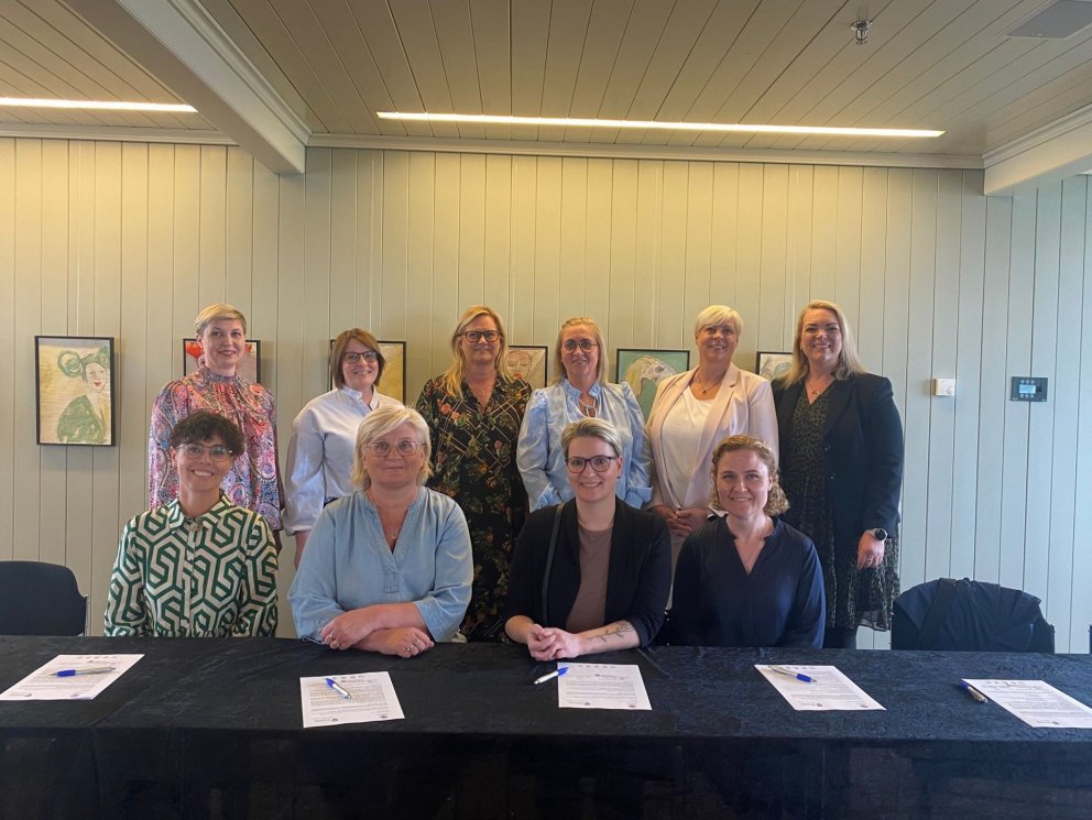 Hér eru fulltrúar allra skóla sveitarfélagsins sem fengu styrki.