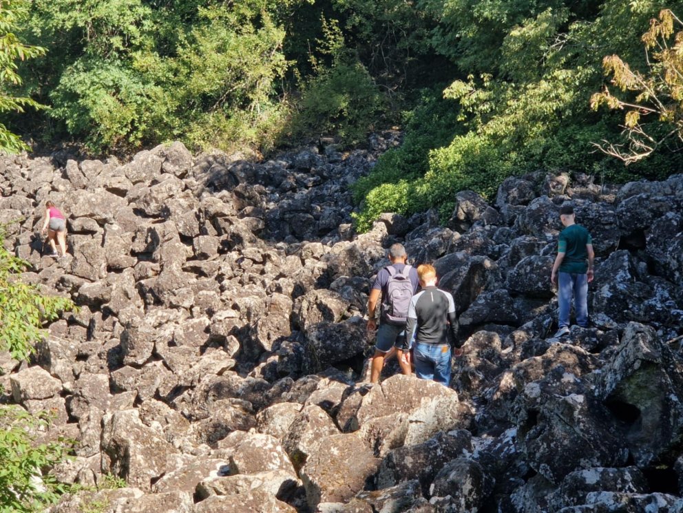 Íslenskir nemendur upplifðu eldfjallakennslustund í Farnese á Ítalíu