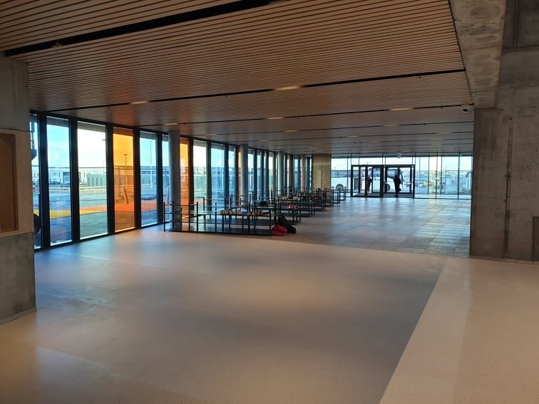 Aðalinngangur kominn í notkun!