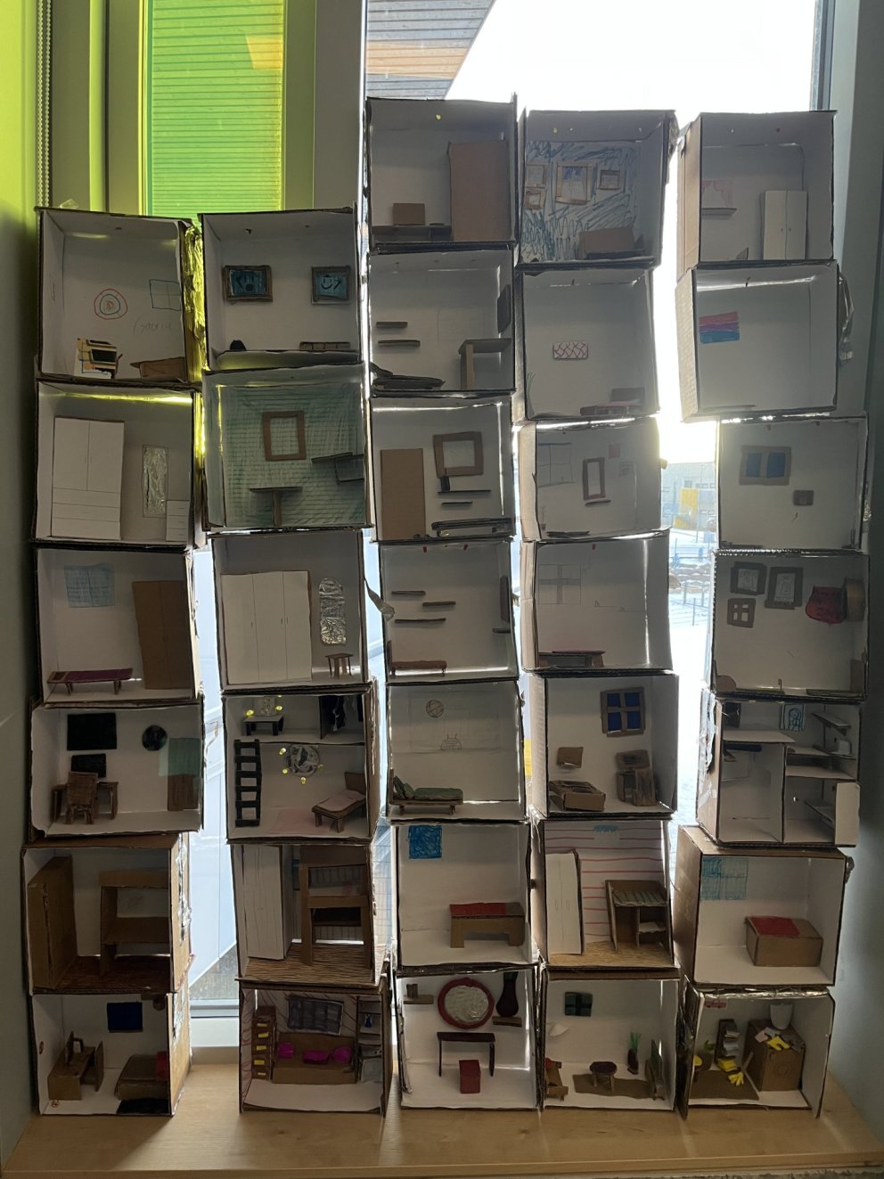 Skapandi rafmagnsfræði vekur áhuga nemenda