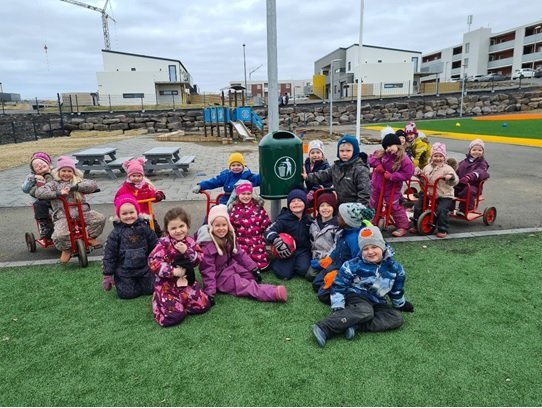 Krakkarnir á Óskasteini taka málin í sínar hendur