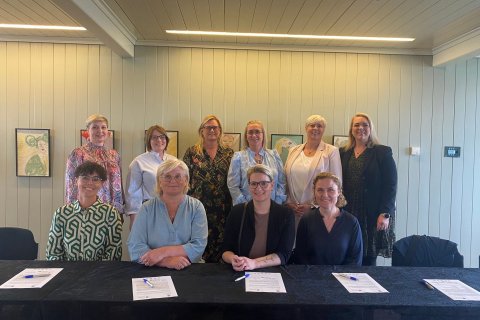 Hér eru fulltrúar allra skóla sveitarfélagsins sem fengu styrki.