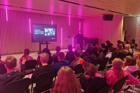 Fræðsla um netöryggi í Stapaskóla