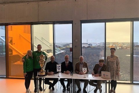 Áfangi 2 - undirritun við verktaka