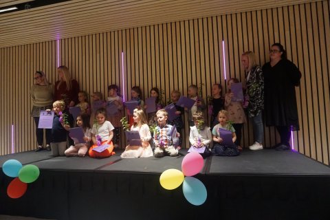 Fyrsta útskrift Stapaskóla.