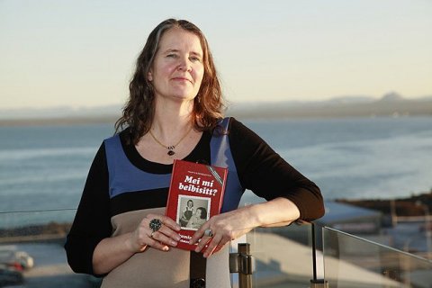 Bókagjöf - Mei mí beibísitt