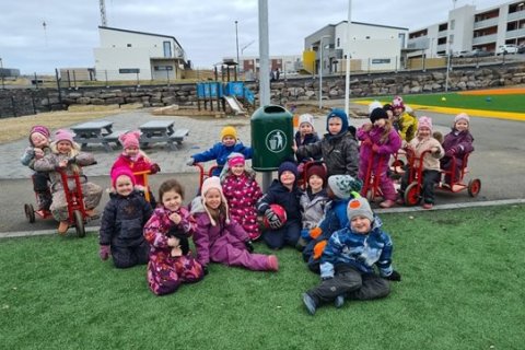 Krakkarnir á Óskasteini taka málin í sínar hendur